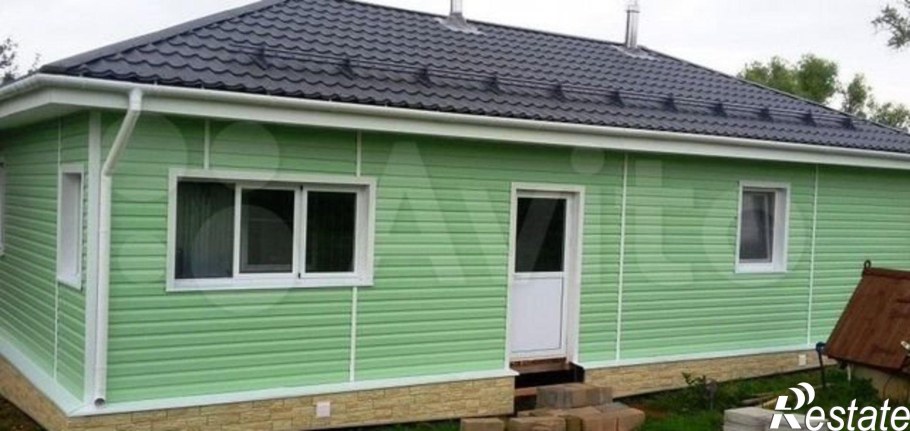 Дачный домик обшитый сайдингом