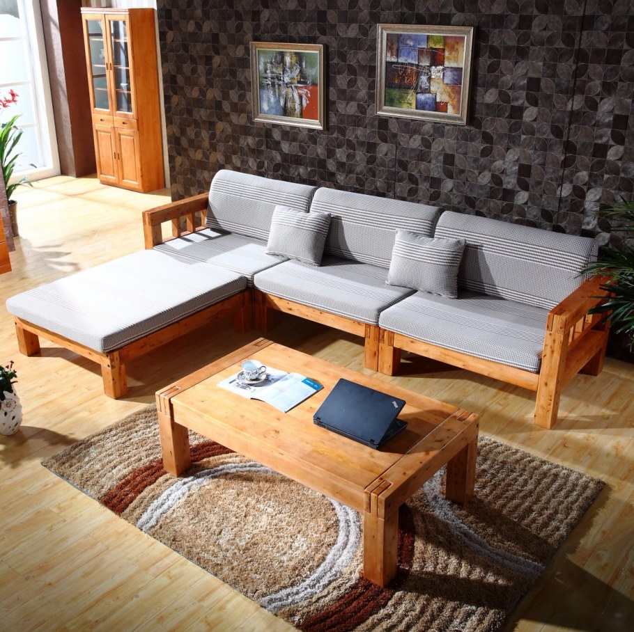 Раскладной деревянный диван в баню