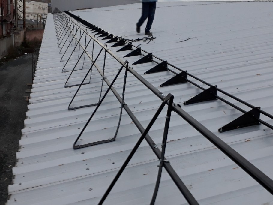 Крепление к сэндвич-панели снегозадержатель СЗТ-h150х3000