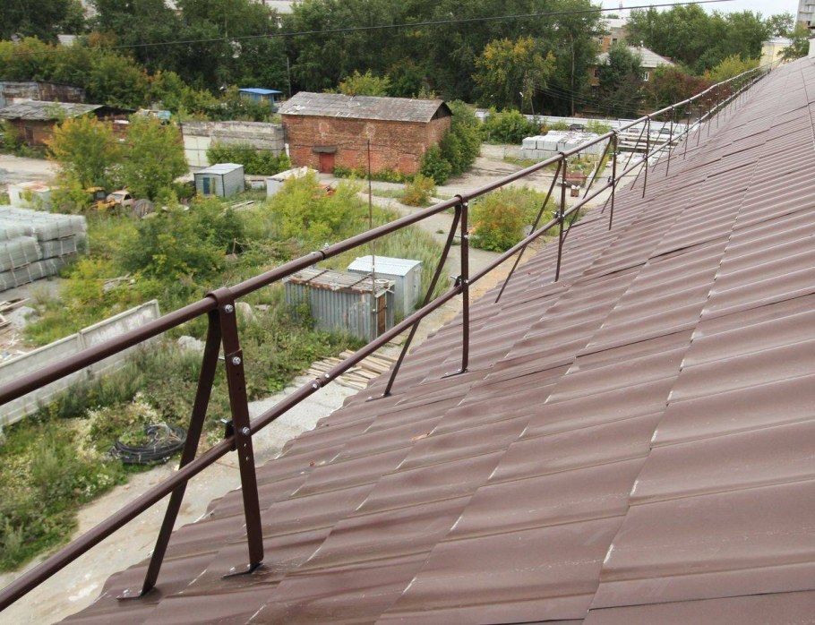 Кровельное ограждение Оптима на плоской кровле
