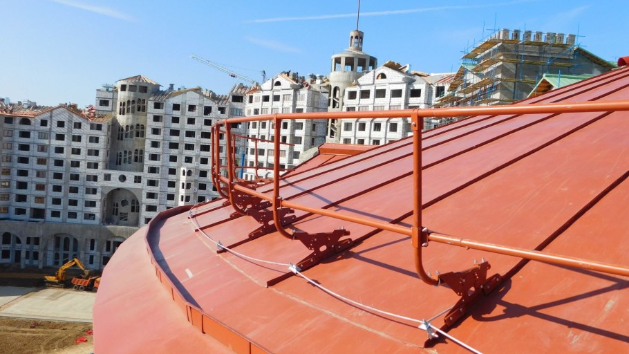 Молниезащита на фальцевой кровле