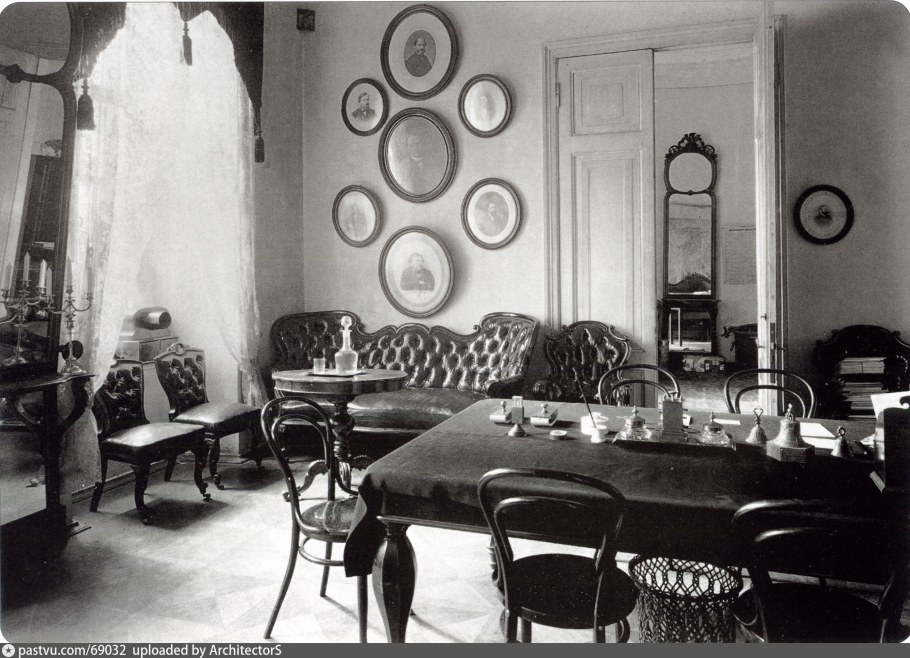Интерьер 1890