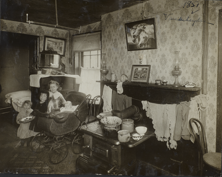 Комната начала 20 века