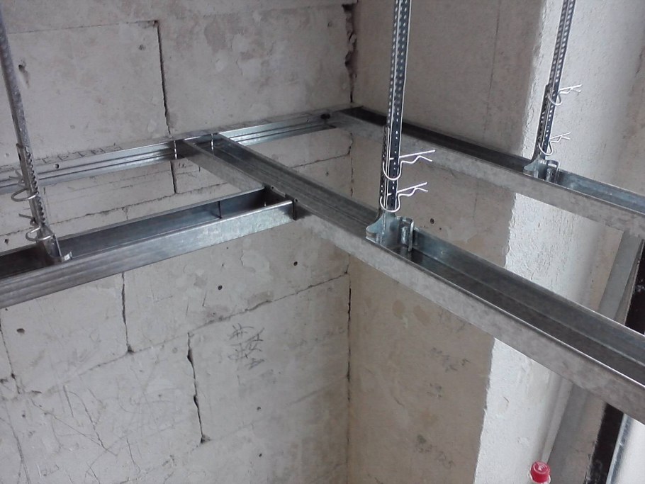 Монтаж натяжного потолка