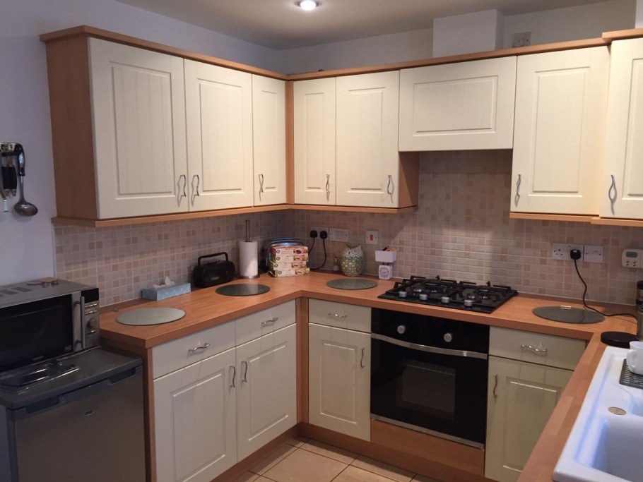 Переделка фасадов дешевой кухни