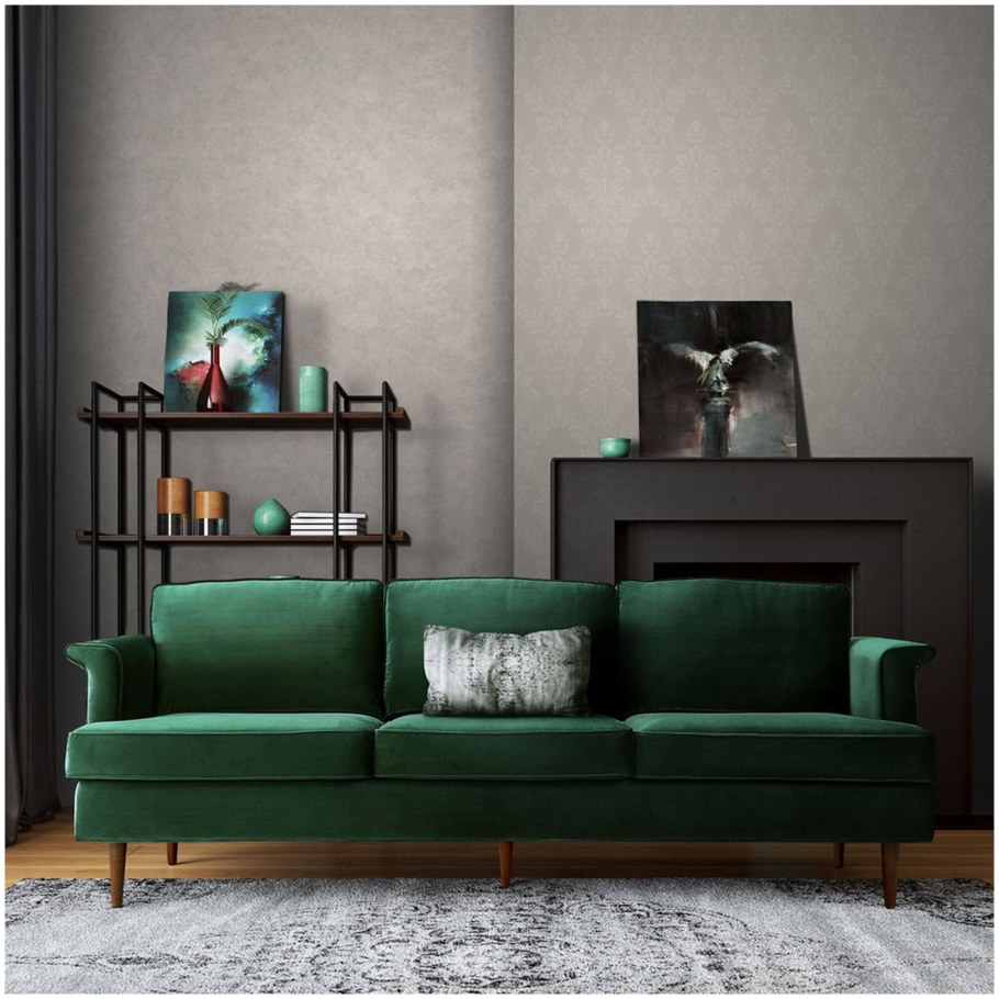 Зеленый диван в Сканди интерьере