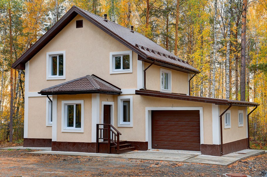 Комбинированный фасад планкен и камень