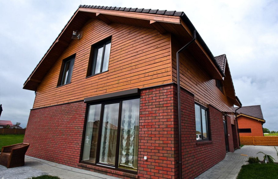 Отделка фасада искусственным камнем