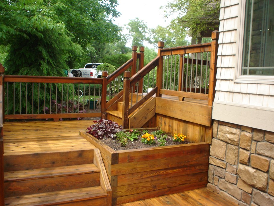 Лестница внутри веранды