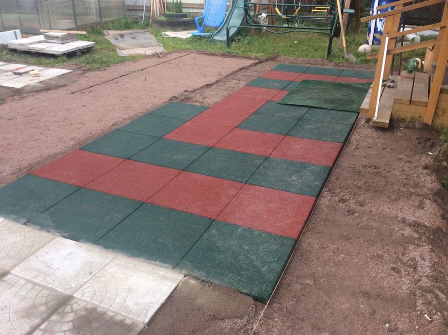 Резиновая плитка для улицы