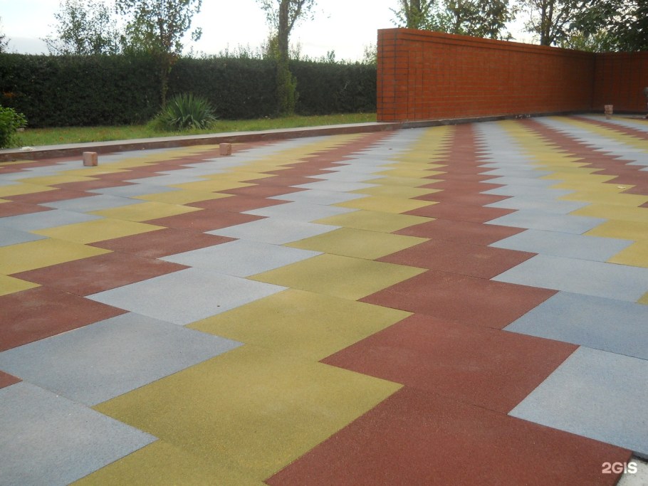 Резиновая плитка "amadina" толщина - 20 мм.