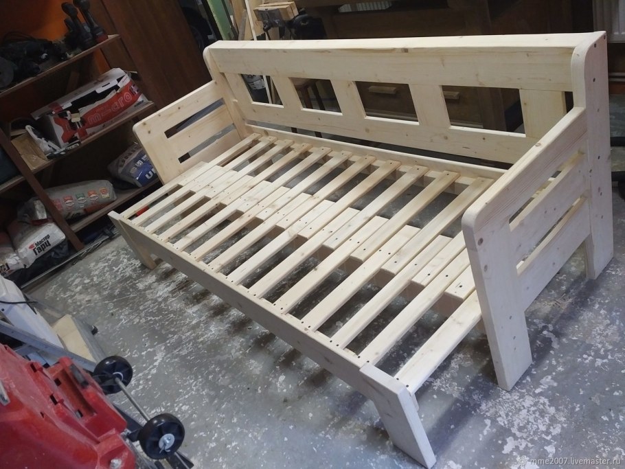 Диван Футон деревянный