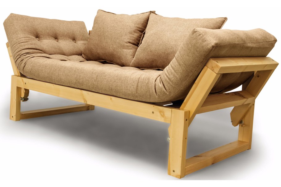 Старый деревянный диван