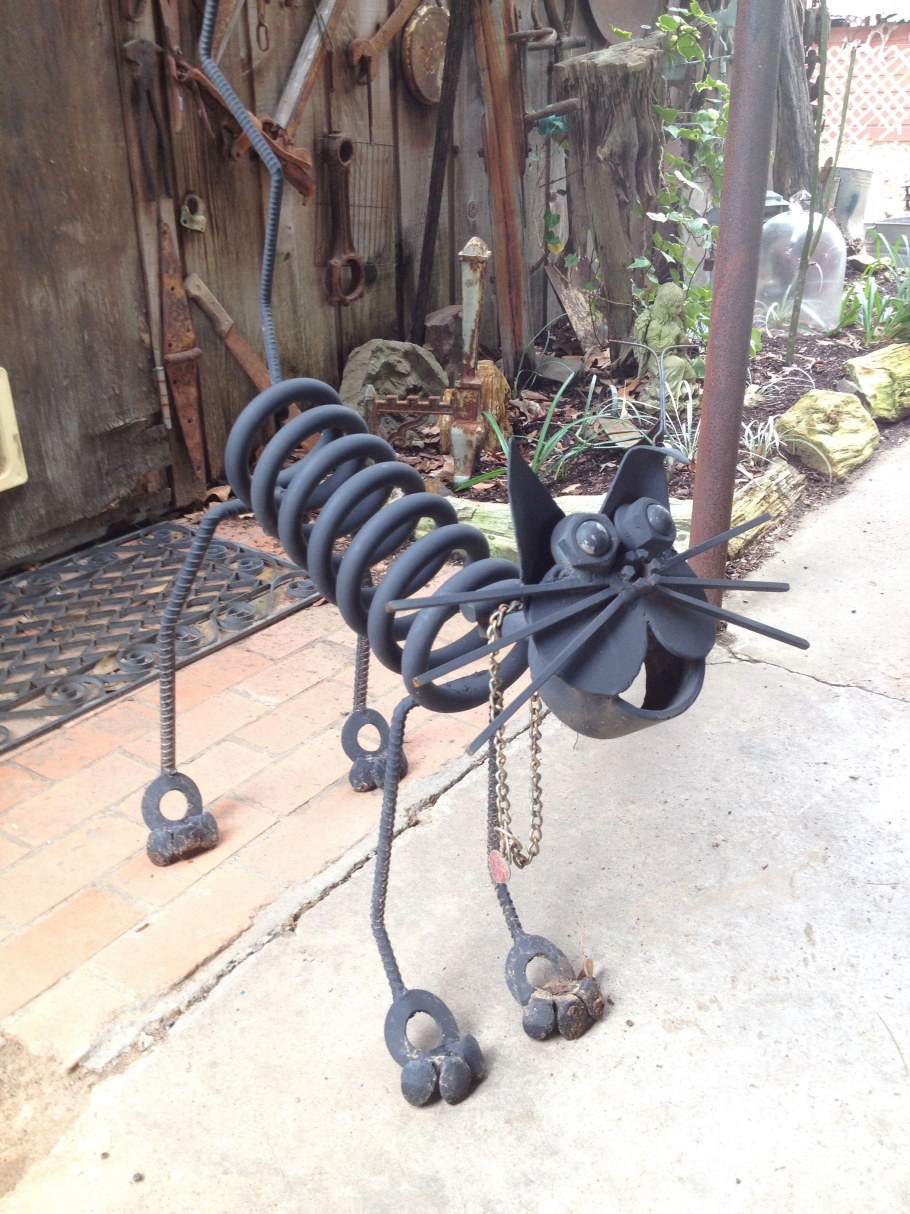 Садовые скульптуры из металлолома