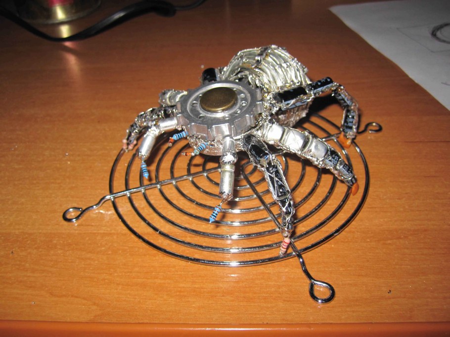 Поделки из компьютерных деталей