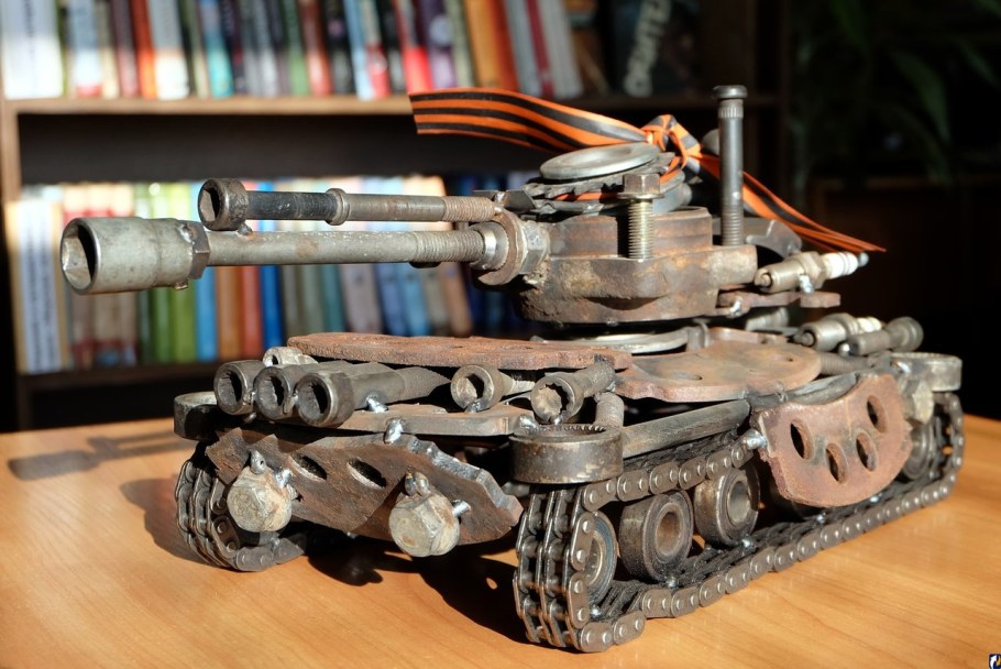 Украшения из покрышек