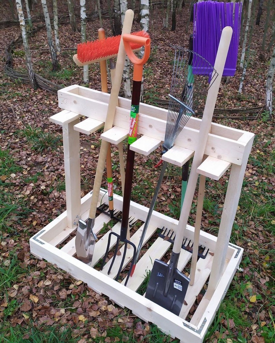 Садовый домик для инвентаря