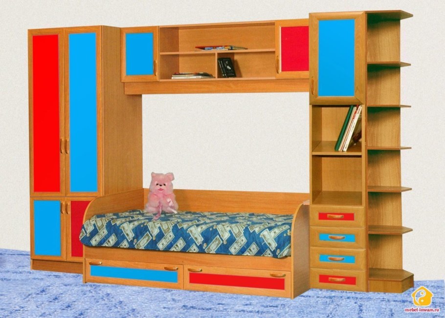 Шкаф в гостиную