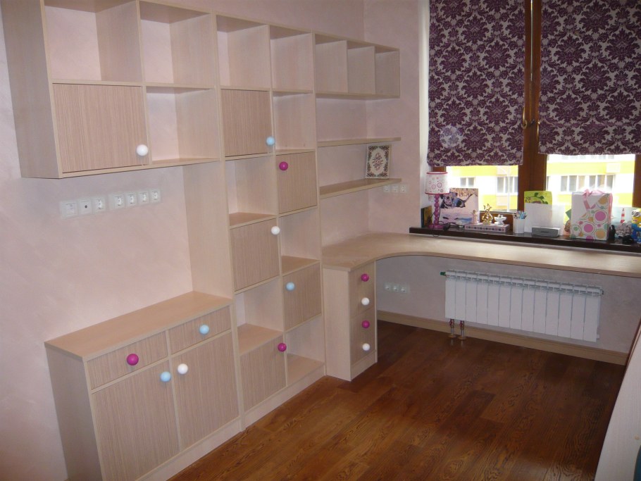 Столешница у окна в детской икеа