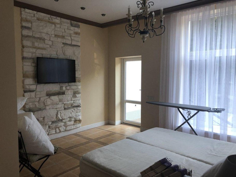 Перегородка между кухней и гостиной