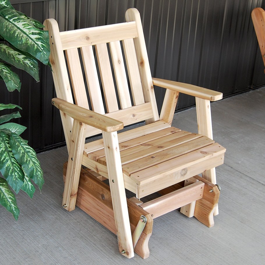 Садовые стулья из дерева