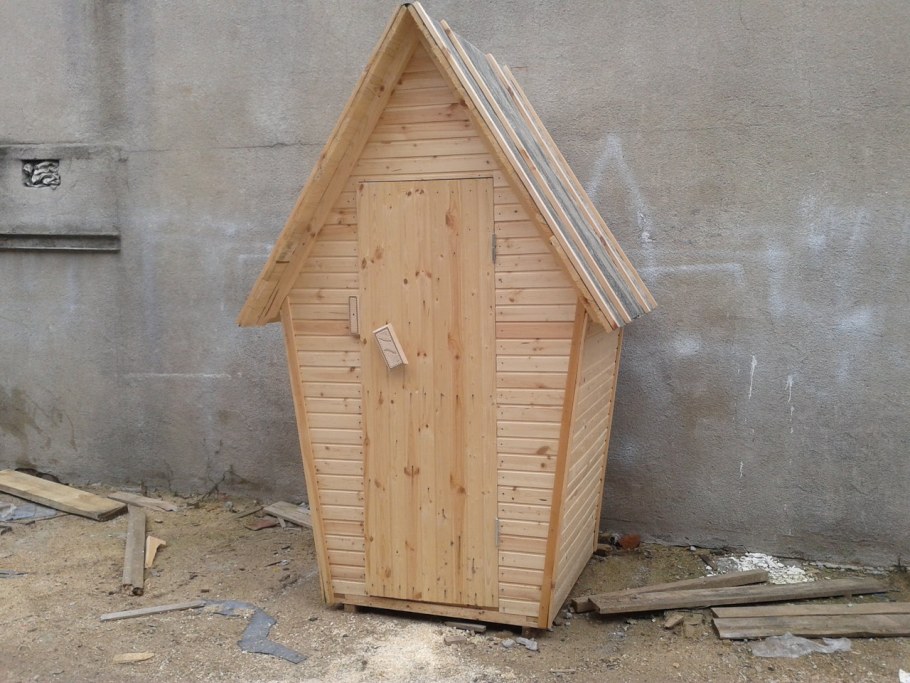 Туалет - душ - хозблок (размер 2-1,2-1,2 м)