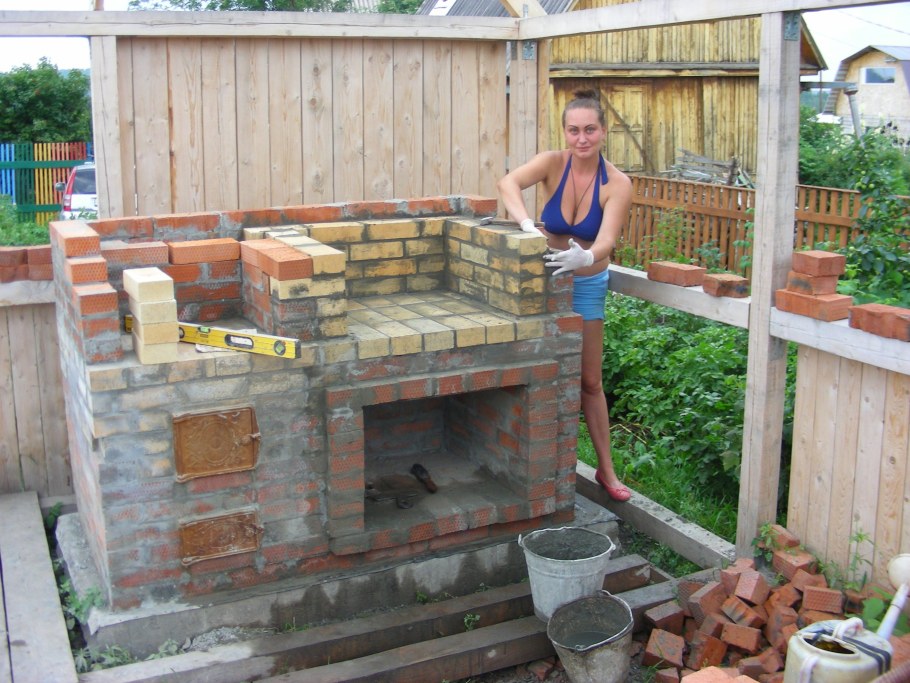 Мангальные зоны из подручных материалов