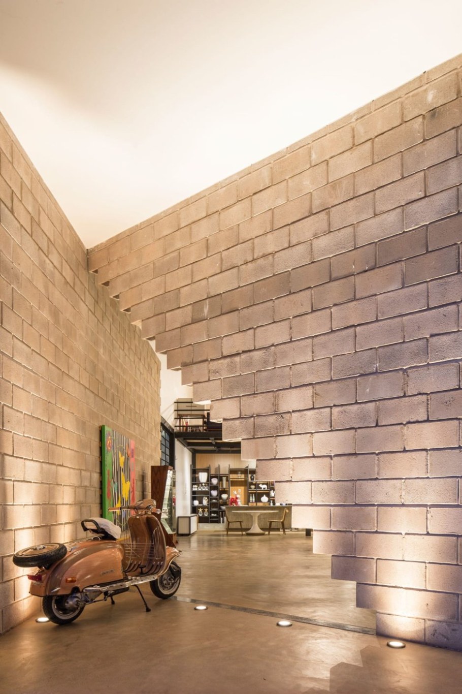 Бетонные стены в интерьере