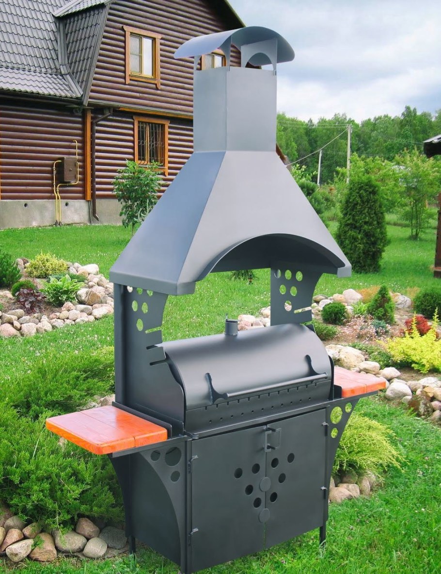 Уличный камин