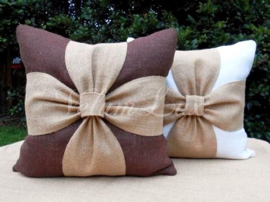 Оригинальные диванные подушки