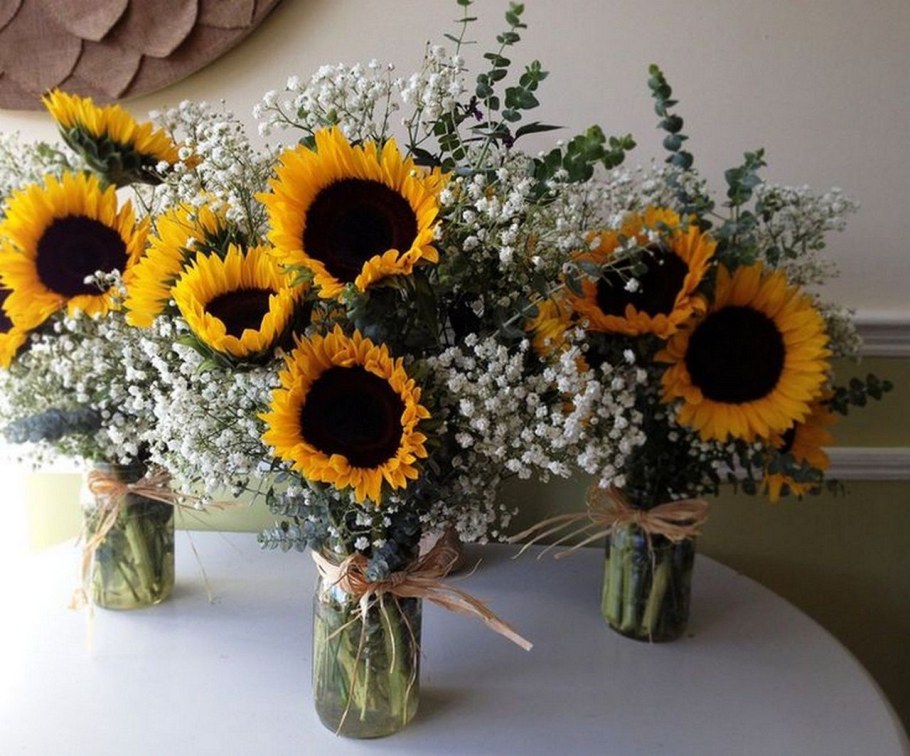 Букет с подсолнухами и Гиперикум