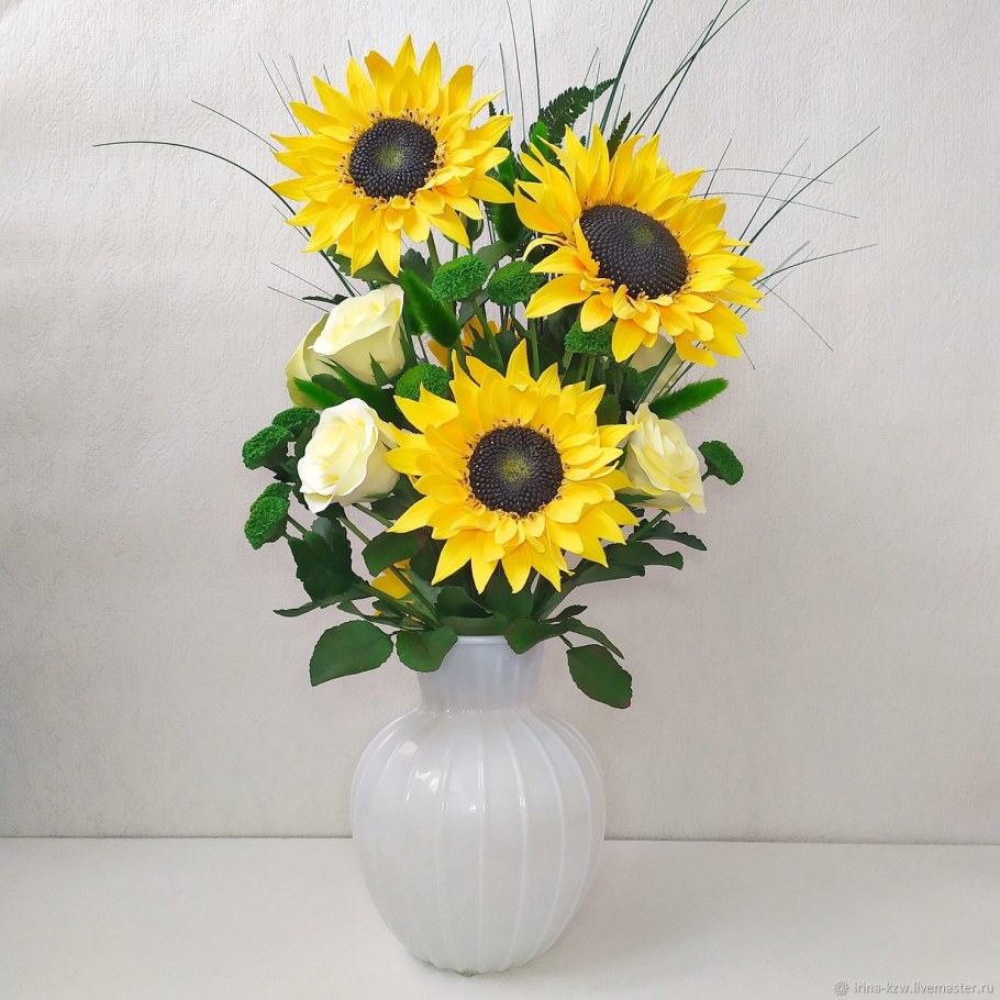 Букеты с маленькими подсолнухами