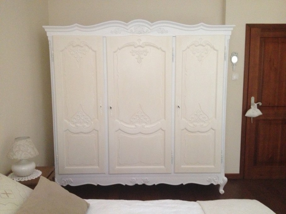 Покрытие древесины лаком