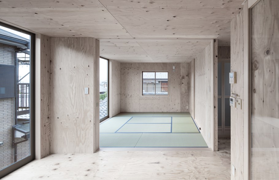 Внутренняя отделка фанерой