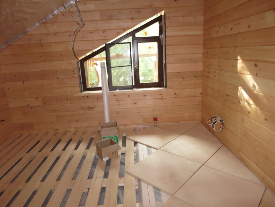 Отделка пола фанерой в деревянном доме