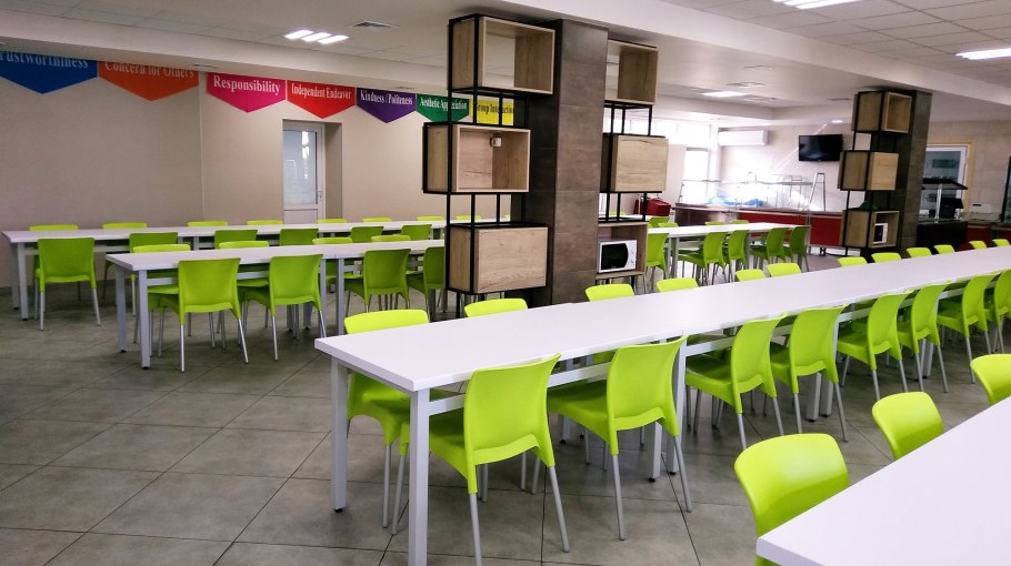 Столы в школьную столовую