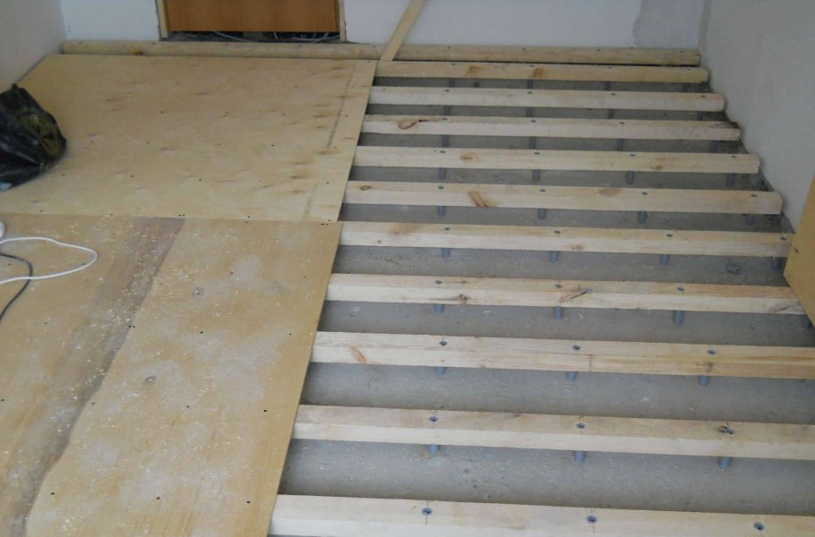 Пенопласт снизу чернового пола