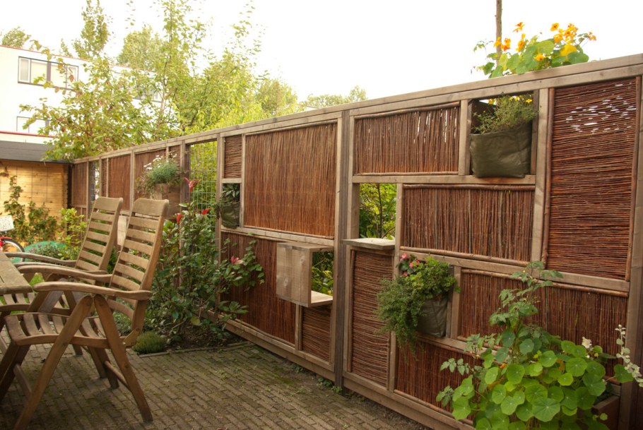 Оригинальные заборы для дачи