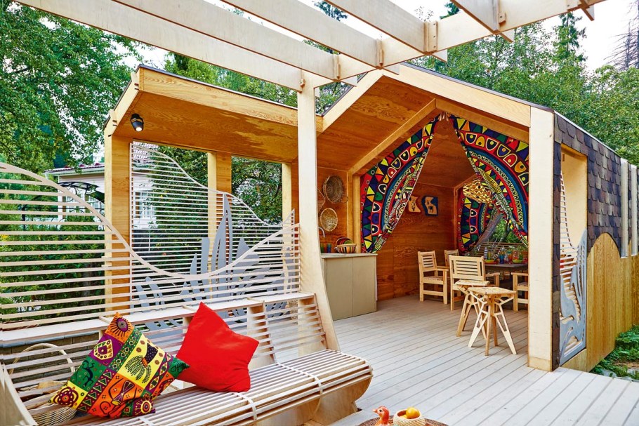 Декор беседки на даче