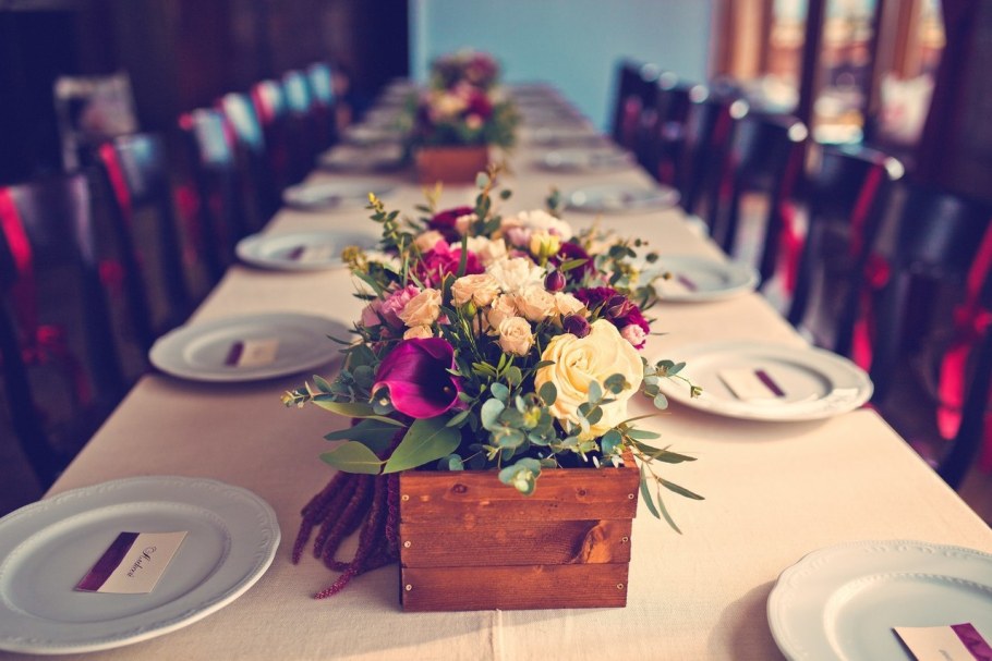 Цветочные композиции для столов в ресторанах