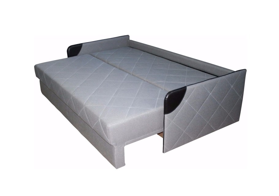 Диван трехместный на ножках