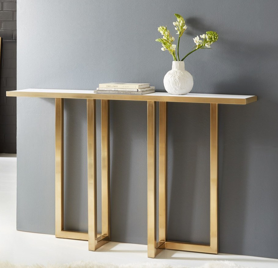 Консольный стол