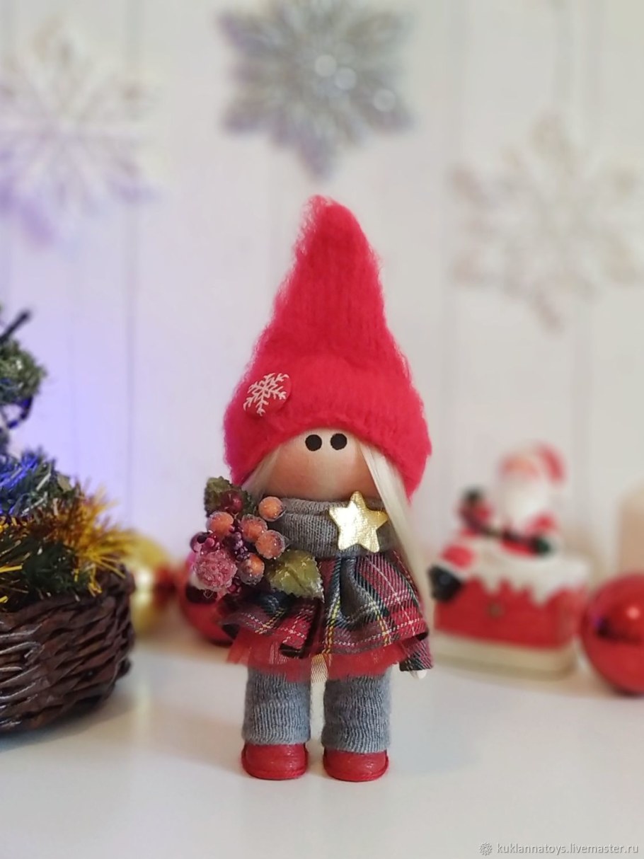 Интерьерная кукла гномик