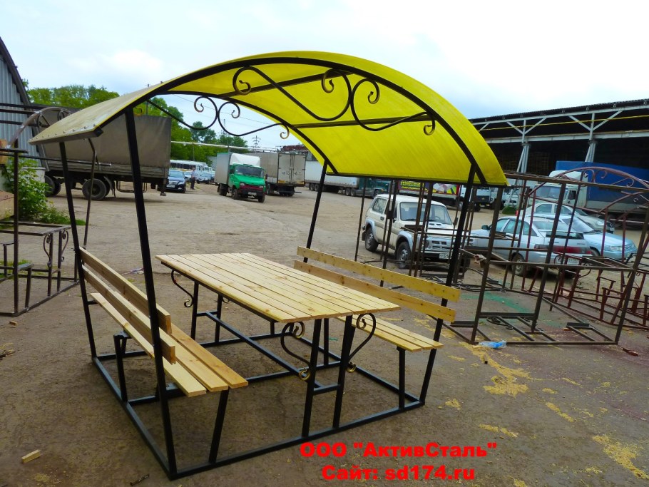 Сварная беседка из профильных труб