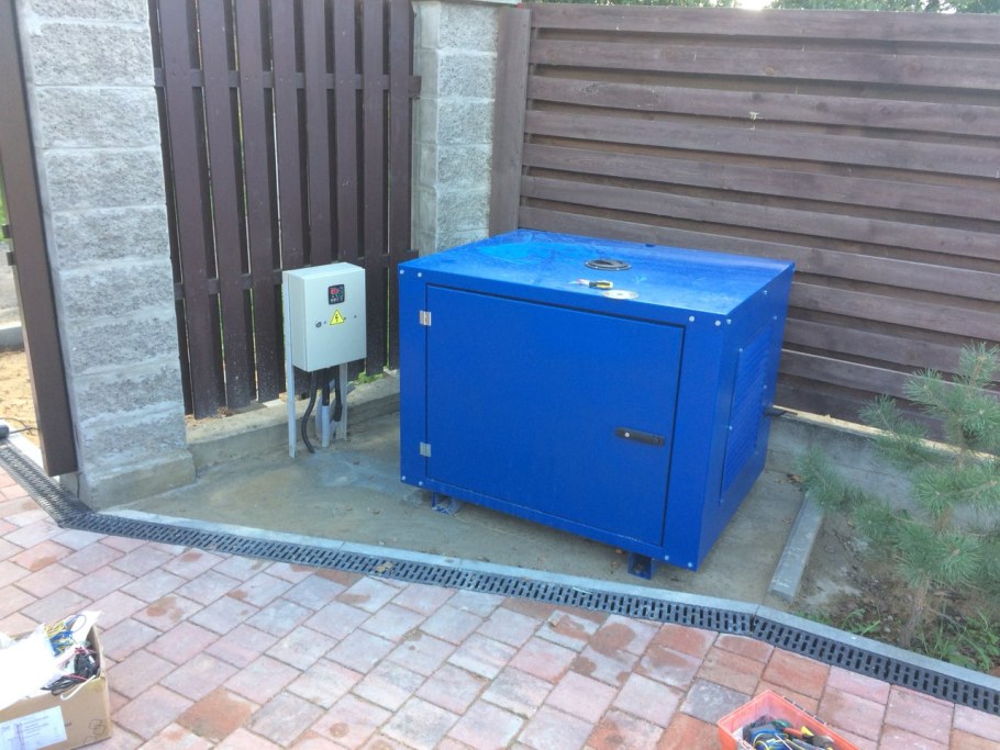 Всепогодный шумозащитный кожух для генератора sb1200