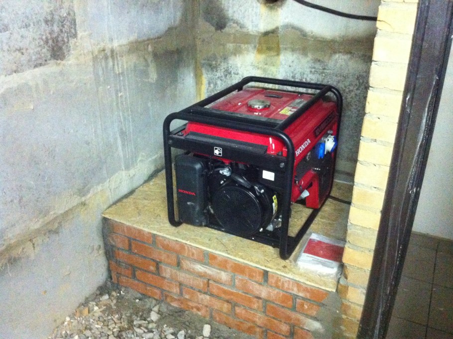 Домик для электрогенератора