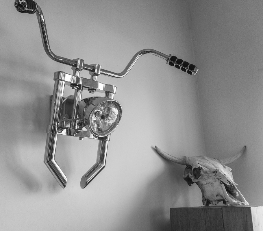 Деревянная игрушка велосипедист