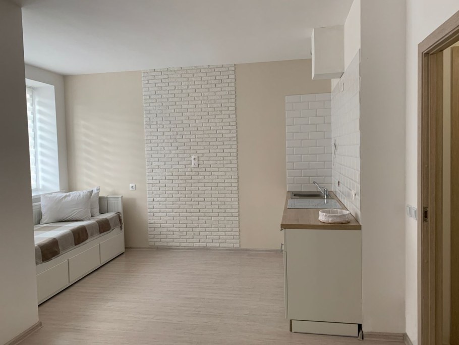 Кухня студия в новостройке