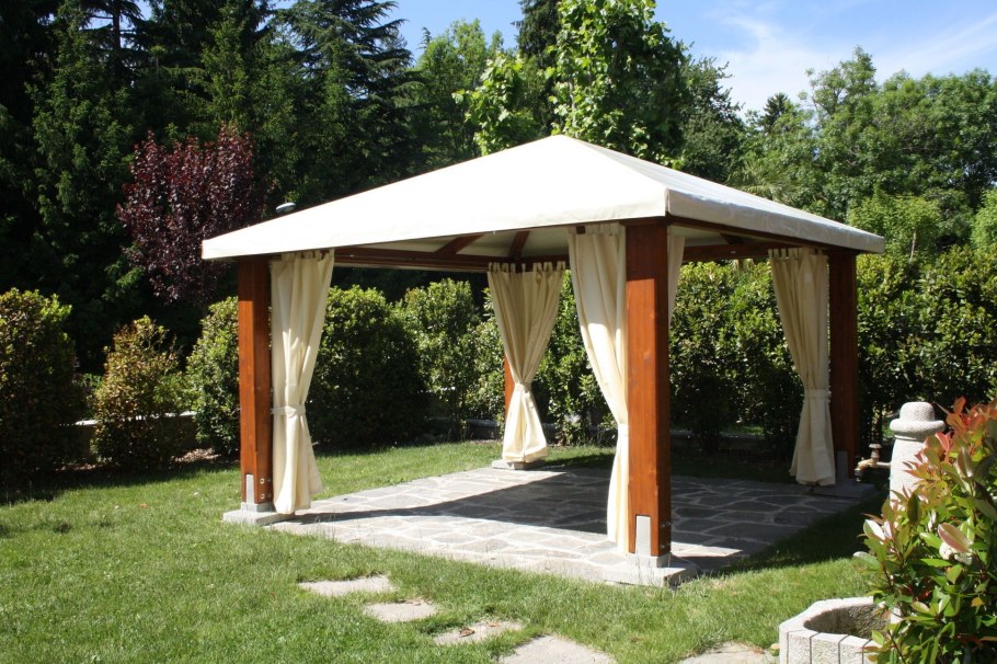 Беседка брусовая Gazebos