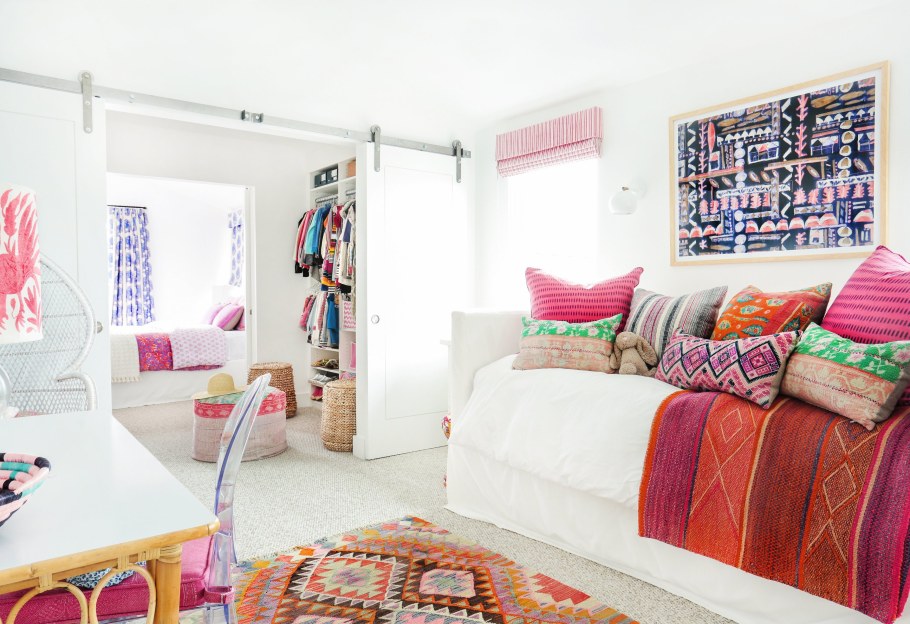 Дизайнерская комната для девушки